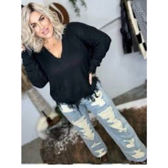 Boutique Black Frayed Distressed Sweater - Picture 4 of 8